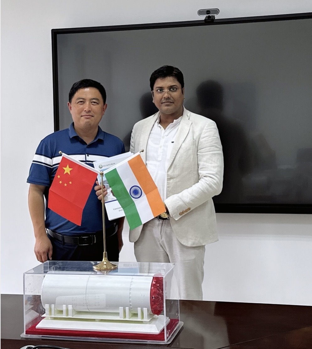 India-China flag exchange with pipe jacking machine model